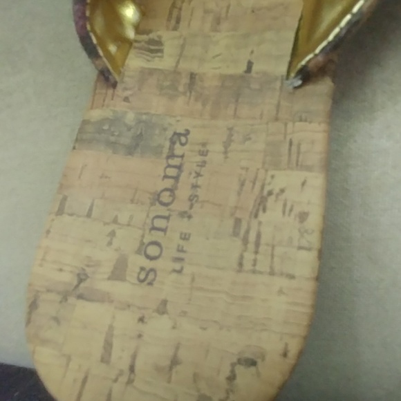 Sandals - Picture 2 of 3